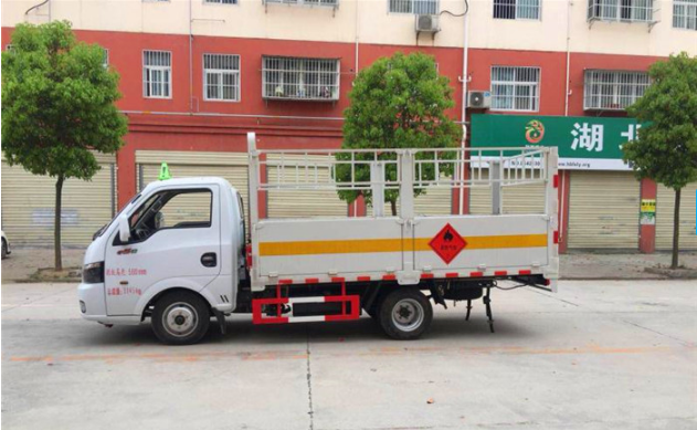 東風途逸3米2(藍牌)氣瓶車