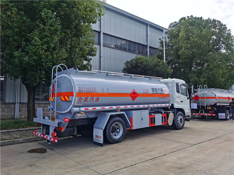 國六東風(fēng)天錦汽油介質(zhì)油罐車
