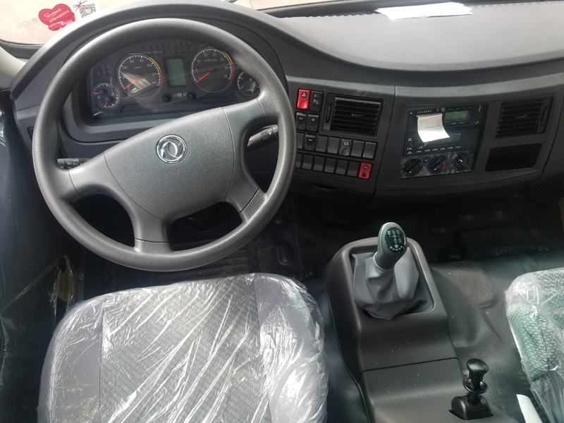 東風(fēng)多利卡D9油罐車